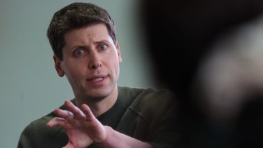 OpenAI CEO Sam Altman Returns to Company 4 Days After Being Fired
